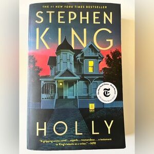Stephen King 'Holly' Paperback Book